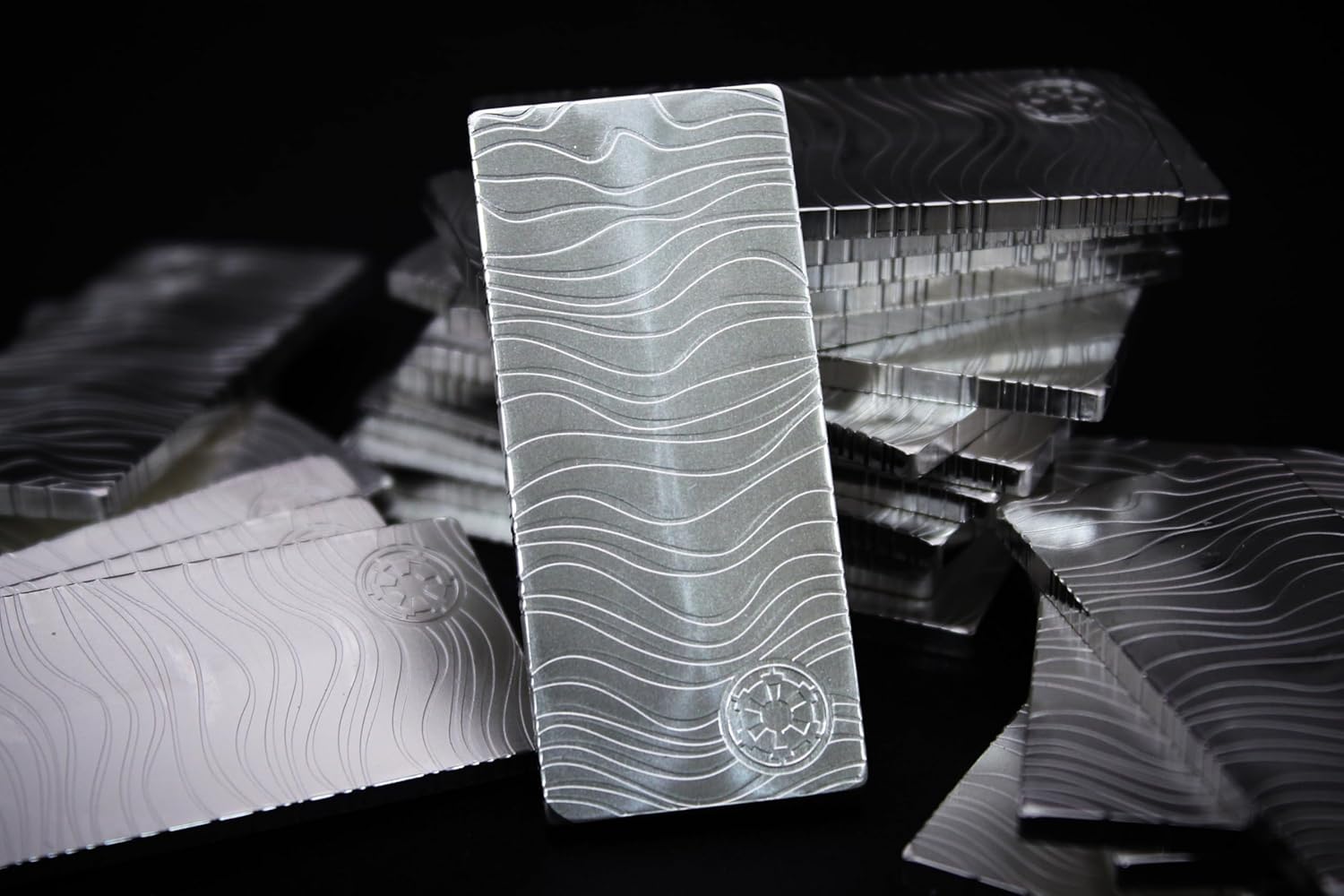 2021 - Present (Random Year) 1 oz Niue Silver Mandalorian Beskar Bar Coin by The New Zealand Mint Brilliant Uncirculated with Certificate of Authenticity $2 BU