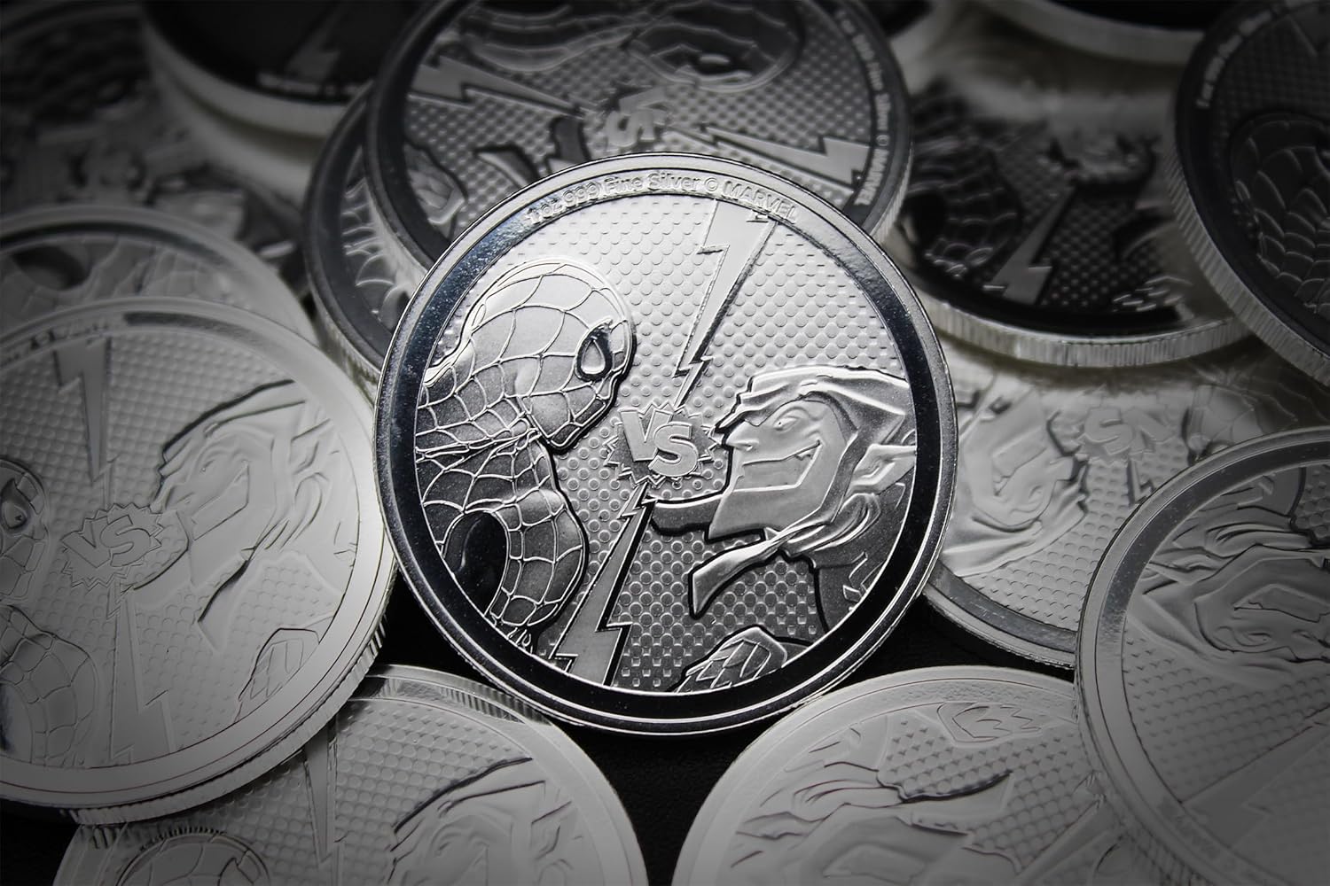 2024 1 oz Niue Silver Marvel Versus Series: Spider-Man vs Green Goblin Coin Brilliant Uncirculated with Certificate of Authenticity $2 BU